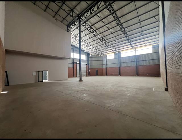 677M² WAREHOUSE TO LET IN COSMO BUSINESS PARK